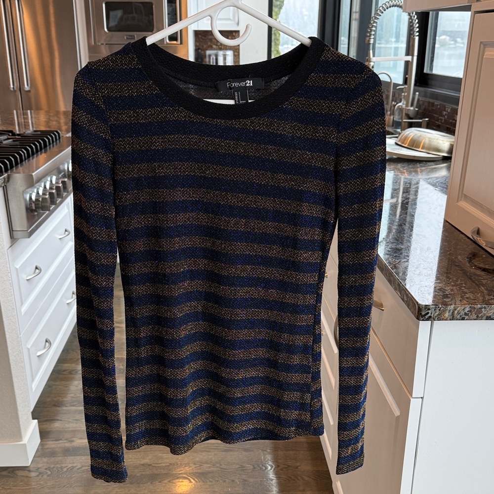 Forever 21 Navy & Black Metallic Stripe Long Sleeve Top size small EUC
